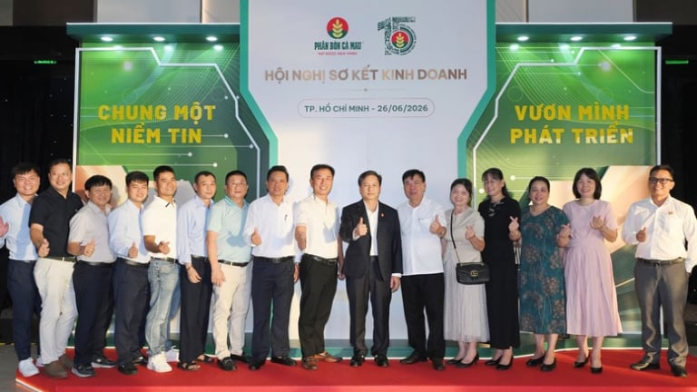 Vượt kế hoạch 6 tháng đầu năm, Phân bón Cà Mau tiếp tục bứt phá