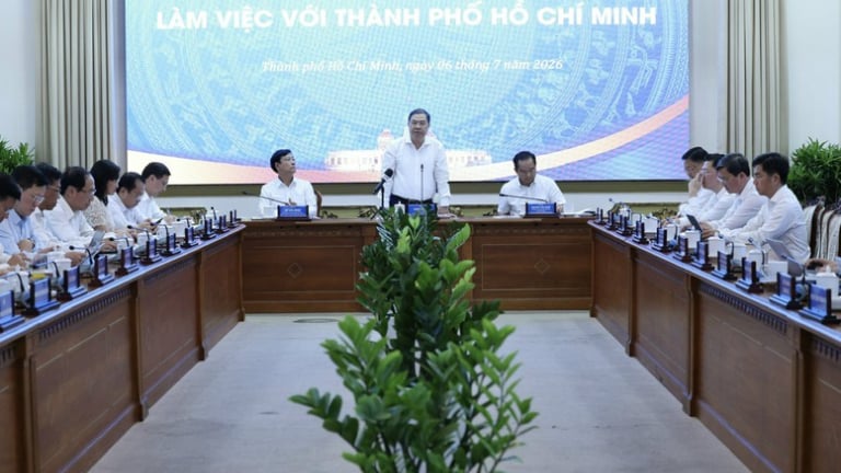 Phó Thủ tướng Thường trực Phạm Gia Túc làm việc với TPHCM về thúc đẩy tăng trưởng và giải ngân đầu tư công