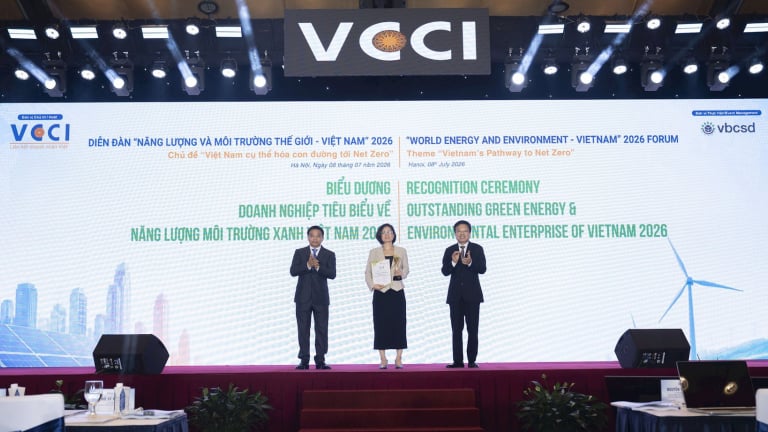 Carlsberg Việt Nam nhận giải thưởng 'Doanh nghiệp Tiêu biểu về Năng lượng Xanh và Môi trường Việt Nam 2026'