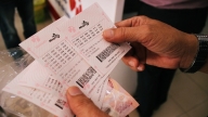 Người chơi Vietlott chưa nhận hết tiền thưởng, Jackpot đã 'nổ' tiếp