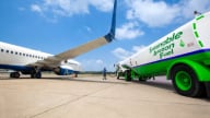 Biến rơm rạ thành 'xăng' máy bay: Việt Nam trọng điểm xanh hóa hàng không
