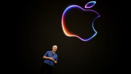Chậm chân với AI, cổ phiếu suy giảm... Apple đối mặt  nguy cơ tụt hậu