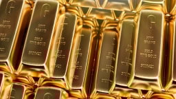 Cảnh báo: Vàng trượt giá, mất mốc 3.000 USD/ounce vào cuối năm
