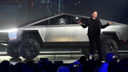 Cybertruck của Elon Musk lại thành ‘bom xịt’, Tesla trong cơn chao đảo