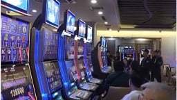 Doanh nhân, ca sĩ thua bạc hàng triệu USD tại King Club như thế nào?