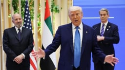TT Trump áp thuế 35% lên Canada, chuẩn bị tung đòn thuế toàn diện