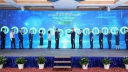 VinFast bắt tay 12 ngân hàng và tổ chức tài chính hỗ trợ người dân chuyển đổi sang xe điện