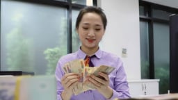 Loạt ngân hàng báo lãi lớn, cổ phiếu nhà băng bứt tốc từ đáy