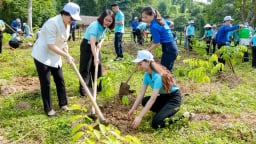 'Xanh hóa' trong hoạt động nội bộ, từ chiến lược đến hành động của Agribank