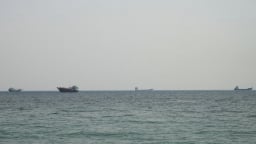 Kịch bản Mỹ - Iran lặp lại: Hormuz đóng cửa, thị trường đồng loạt chao đảo