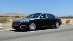 Maybach và Rolls-Royce chạy taxi công nghệ: Chơi sang hay làm liều?