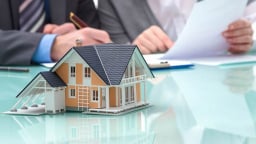 Ách tắc cấp chứng chỉ môi giới BĐS: Hàng vạn 'cò' nhà đất bế tắc