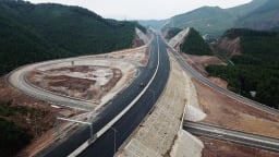 Mối thân tình, các bữa cơm kết nối phi vụ trăm tỷ của ông chủ Tập đoàn Thuận An
