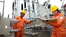 Đầu tư 1.300 tỷ ở Quảng Trị, EVN đón đầu năng lượng tái tạo và nhập khẩu từ Lào