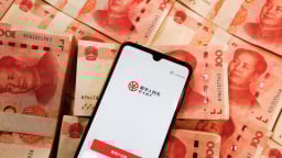 Tham vọng quốc tế hóa Nhân dân tệ: Trung Quốc gặp thách thức từ bên trong