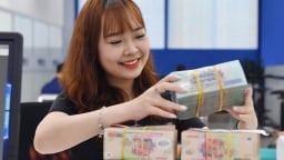 Tín dụng tăng cao, lãi suất huy động khó đứng yên