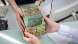 Bỏ room tín dụng: Chờ thời điểm chín muồi