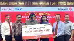 Trúng giải Vietlott 127 tỷ đồng nhờ chọn theo dãy số voucher được tặng