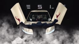 Robotaxi của Elon Musk: Bước ngoặt tỷ USD hay quả bom chờ phát nổ?