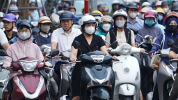 Hà Nội cấm xe máy xăng: Hiểu nỗi lo của dân và những điều cần làm