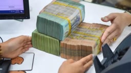 Dòng tiền đổ vào bất động sản: Trái phiếu thu hẹp, tín dụng bứt tốc