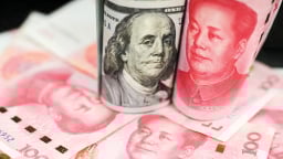 Nhân dân tệ vươn ra thế giới,  USD đối mặt thách thức