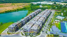 Thị trường bất động sản 6 tháng: Thanh khoản chông chênh