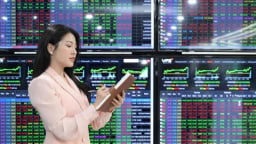 VN-Index tích lũy, dòng tiền thận trọng trước mùa lợi nhuận quý II