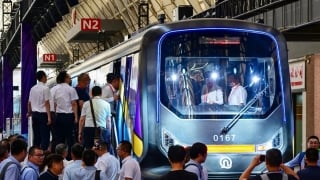 'Nội soi' tàu điện ngầm bằng sợi carbon đầu tiên trên thế giới của Trung Quốc