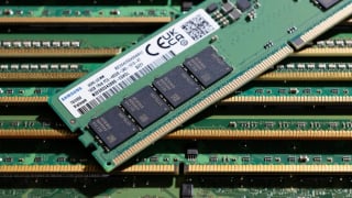 Việt Nam chi hàng tỷ USD nhập khẩu máy bay và chip của Mỹ