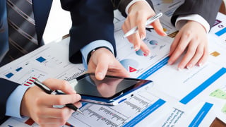 Bãi bỏ toàn bộ điều kiện kinh doanh với dịch vụ kế toán, giảm điều kiện về kiểm toán độc lập