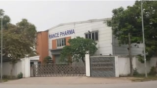 Điểm lại những đường dây sản xuất sữa giả từng bị phanh phui