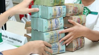Hộ kinh doanh co cụm nghe ngóng, cầu vay vốn 'nghèo nàn' hơn bao giờ hết