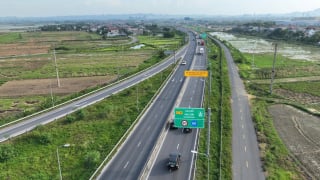 Cao tốc nối dài một dải non sông