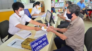 Quảng Ngãi: Cán bộ nghỉ trước tuổi nhận chế độ 'khủng' hơn 2,7 tỷ đồng
