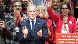 Canada nối lại đối thoại thương mại với Mỹ sau tuyên bố 'chấm dứt quan hệ'