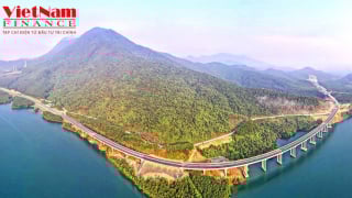 Ngắm đoạn cao tốc Bắc - Nam dài 55km nối Hà Tĩnh vào Quảng Bình 