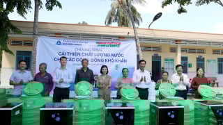 Tân Á Đại Thành tiếp sức miền Tây vượt hạn mặn