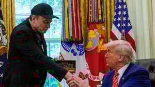 Ông Musk bất ngờ chìa 'cành ô liu' với TT Trump sau màn khẩu chiến căng thẳng