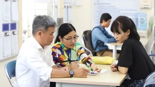 Đề xuất mời doanh nhân, chuyên gia ký hợp đồng làm công chức lãnh đạo