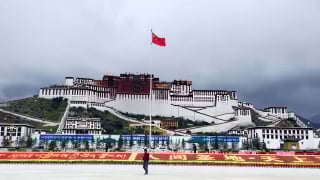 Trung Quốc xây trung tâm siêu điện toán trên 'nóc nhà thế giới' Tây Tạng