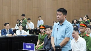 Nguyễn Văn Hậu ‘mừng đến phát khóc’ khi được Phúc Sơn nộp 768 tỷ khắc phục hậu quả