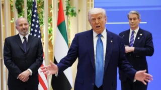TT Trump áp thuế 35% lên Canada, chuẩn bị tung đòn thuế toàn diện