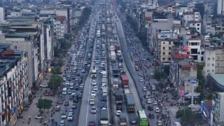 Thủ tướng yêu cầu Hà Nội cấm xe máy chạy xăng dầu trong Vành đai 1 từ tháng 7/2026