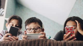iPhone cho sức khỏe: Không internet, không game và mạng xã hội nhưng giá 'chát'