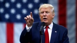 TT Trump cân nhắc phát hành séc hoàn thuế cho người dân từ doanh thu thuế quan