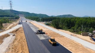 Giải ngân đầu tư công chậm, gây sức ép lên lãi suất