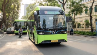 Hà Nội hướng dẫn người dân đăng ký nhận thẻ xe buýt miễn phí gắn chip