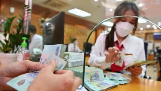 Ngân hàng phải cung cấp thông tin tài khoản có giao dịch bất thường với cơ quan thuế