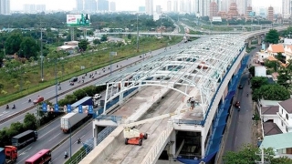 Metro số 1 sắp hoạt động, TP. HCM tính 'nối lưới' với xe buýt công cộng